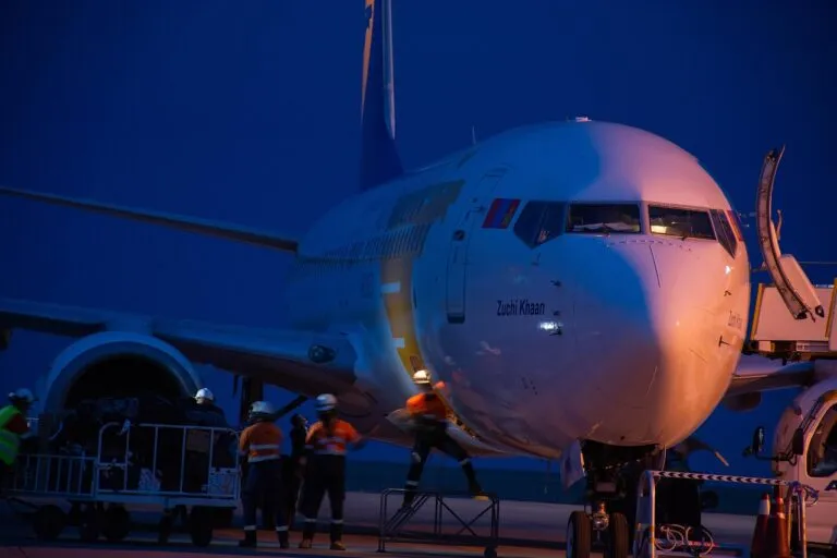 Comment gérer l'annulation d'un vol lors d'un voyage organisé ?