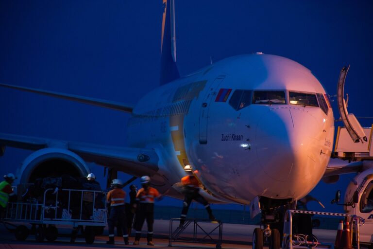 Comment gérer l'annulation d'un vol lors d'un voyage organisé ?